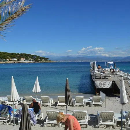 Appartement 2 Pieces Avec Loggia, Proche Plage, Garage Et Prestations Soignees A - Fr-1-252-19 Antibes