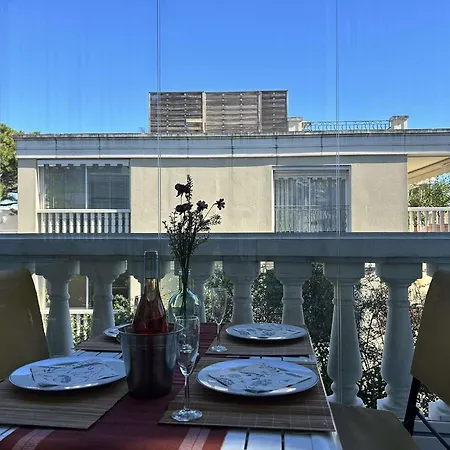 Daire 2 Pieces Avec Loggia, Proche Plage, Garage Et Prestations Soignees A - Fr-1-252-19 Antibes